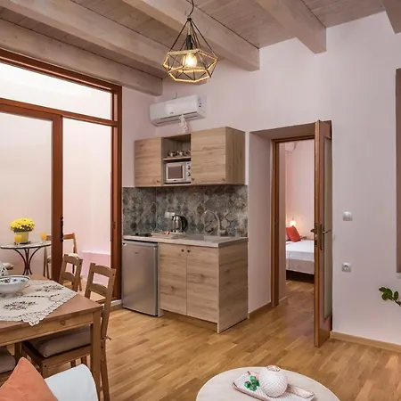 Palazzo Di Irene Aparthotel *